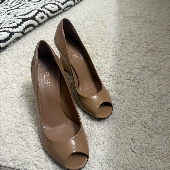Gucci Women's Brown Peep-Toe Heels - Picture 1 of 4
